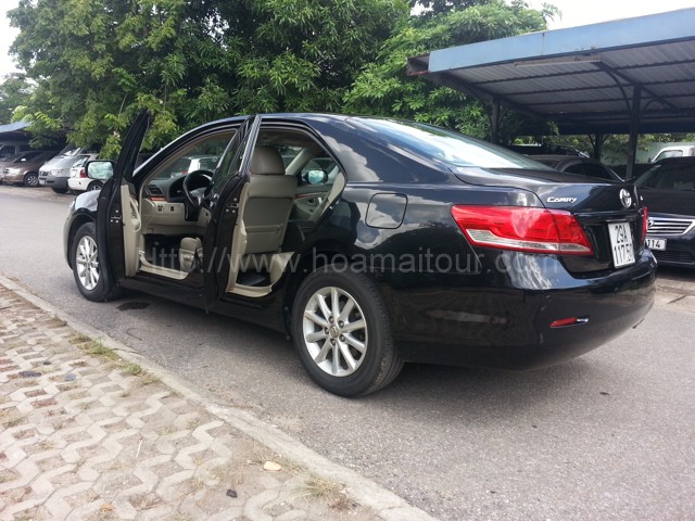 Cho thuê xe 4 chỗ Toyota Camry giá rẻ